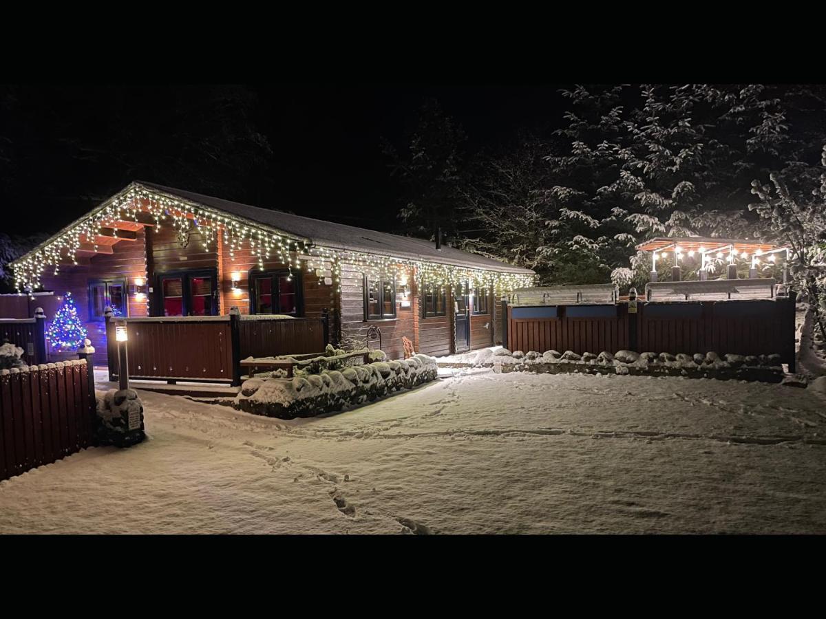 Cairnhill Lodge - Award-Winning Luxury Highland Retreat 블래어고리 외부 사진